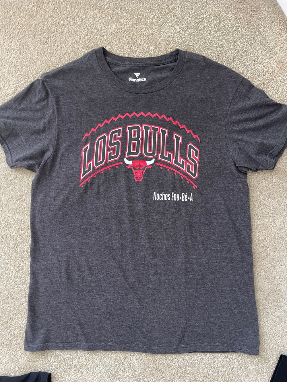 Chicago Bulls Los Bulls t-shirt, men’s, large